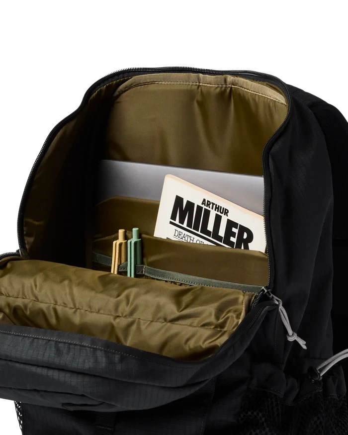 Clase 28L Daypack